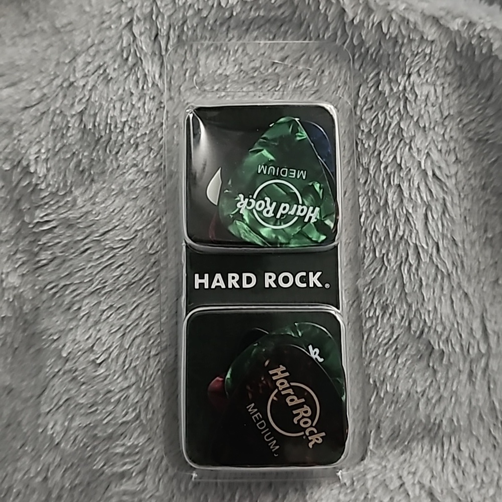 NWT - Hard Rock Cafe Guitar Pick Set